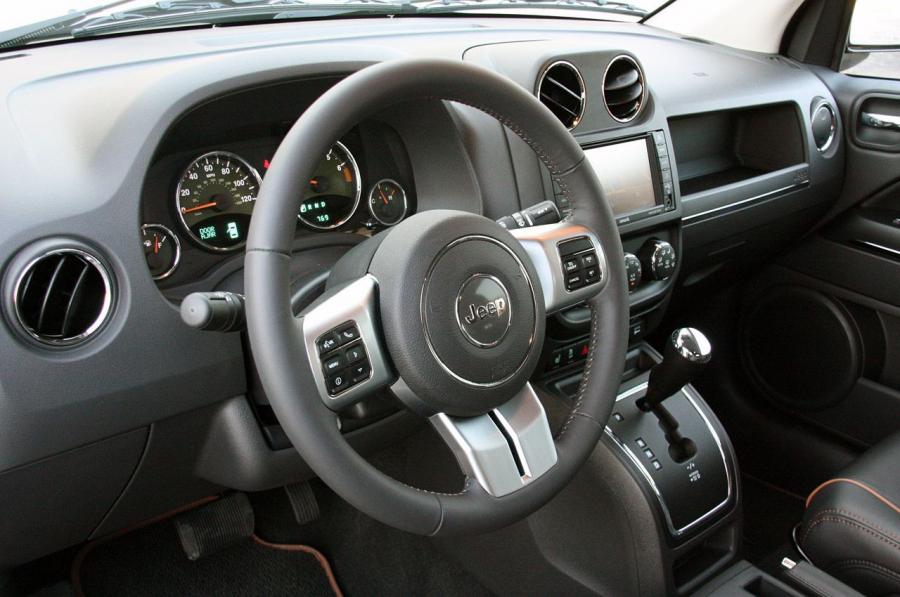  Jeep Compass 2011 года  (фото 65 из 97)